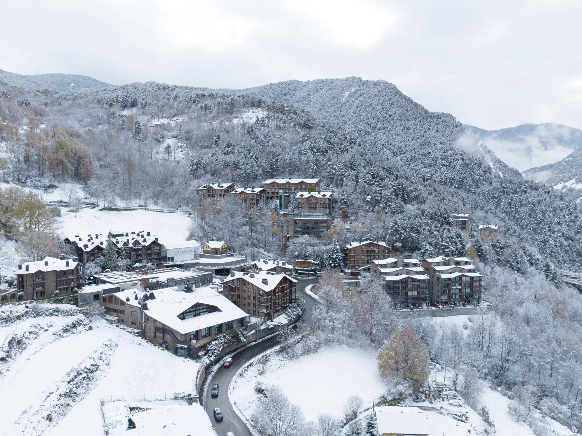 Aparthotel Anyospark Mountain & Wellness Resort La Massana Bagian luar foto